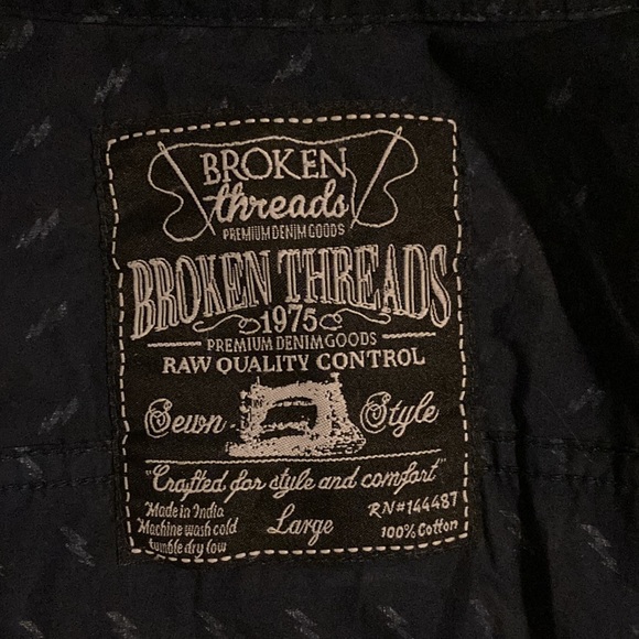 Navy lightening bolt button up - Picture 4 of 4